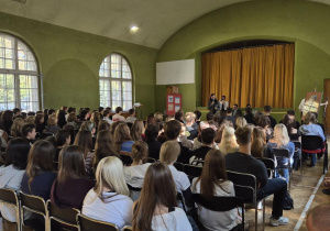Uczniowie "Jedenastki" podczas spotkani z przedstawicielami miasta na temat wyborów do Młodzieżowej Rady Miejskiej
