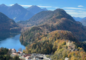 Widok z Die Marienbrücke koło zamku Neuschwanstein