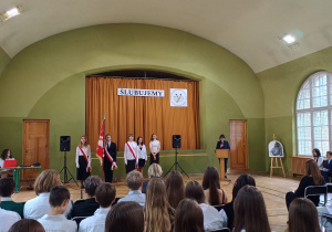 Ślubowanie klas pierwszych - przemówienie pani dyrektor