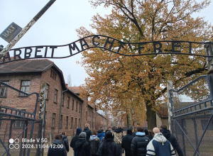 Maturzyści z "Jedenastki" w Muzeum Auschwitz-Birkenau