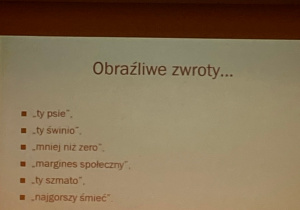 Uczniowie klasy 3D słuchają wykładu na Wydziale Prawa UŁ