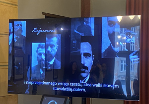 Uczniowie klasy 3AB zwiedzają Muzeum Józefa Piłsudskiego „Bibuła”