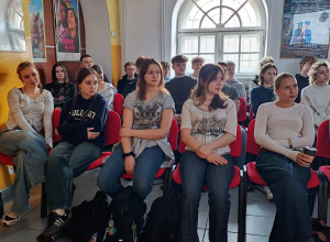 Uczniowie poznają system edukacyjny w USA