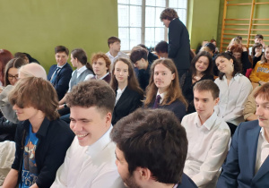 Abiturienci z klasy IVc na uroczystym zakończeniu szkoły