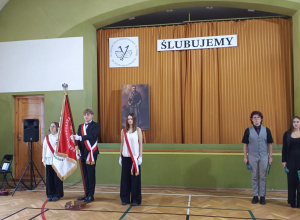 Ślubowanie uczniów klas pierwszych