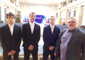 Przed rozpoczęciem gali finałowej konkursu Broń się w necie