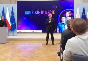 Przemawia minister spraw wewnętrznych Tomasz Siemoniak