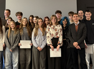 Francja bez tajemnic – uczniowie XI LO w Łodzi z certyfikatami DELF B1